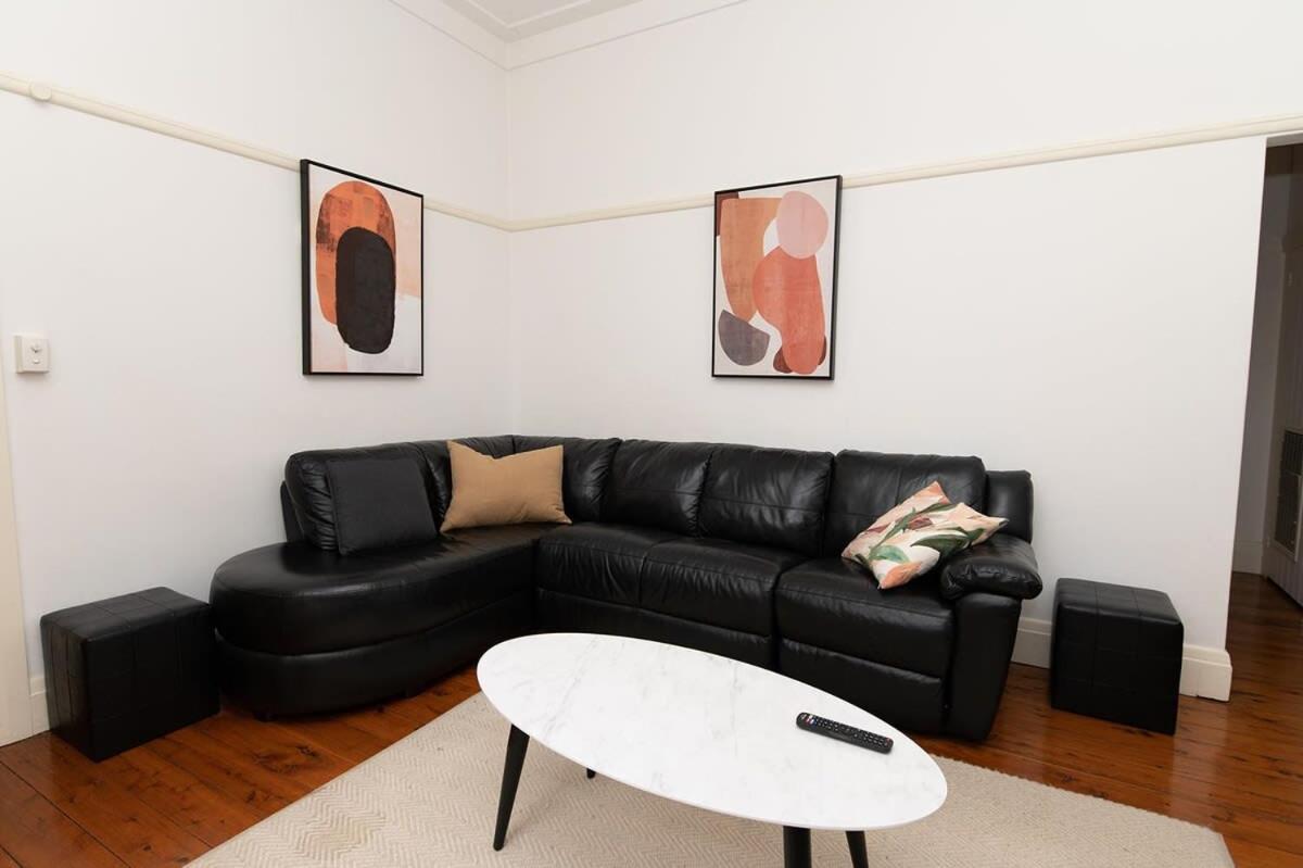Lords Charming Cbd Home, Pet Friendly Orange