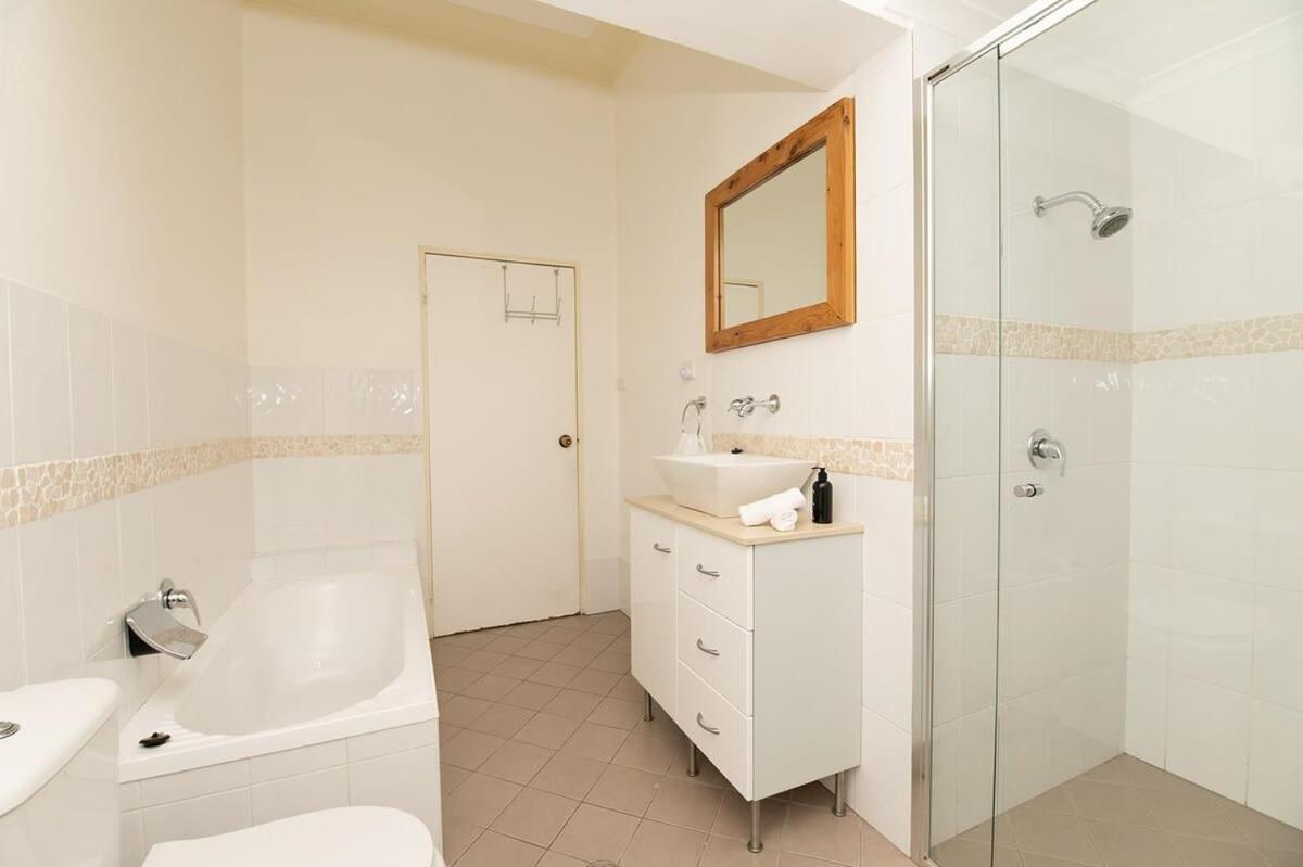 Lords Charming Cbd Home, Pet Friendly *