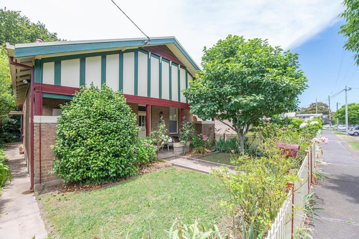 Lords Charming Cbd Home, Pet Friendly *